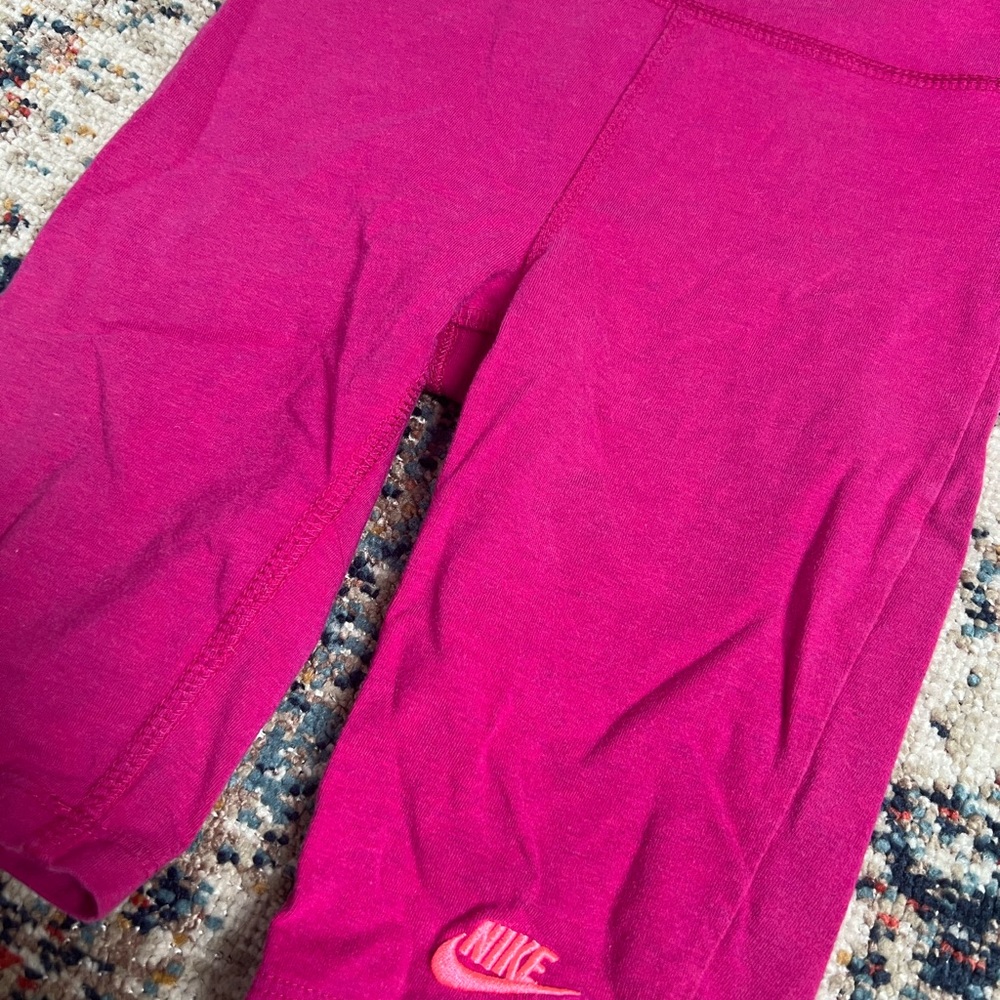Girls Nike Biker Cotton Shorts - Picture 2 of 4